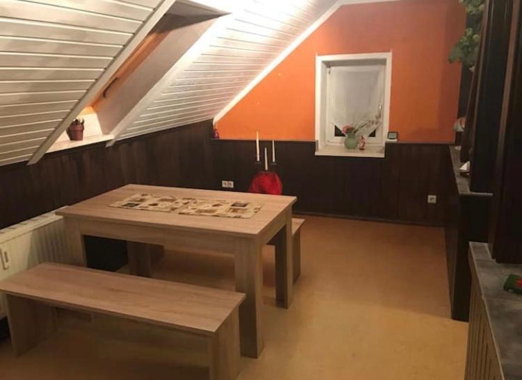 Gemuetliche 3 Raum Wohnung Im Dachgeschoss Ehrenfriedersdorf Exteriör bild